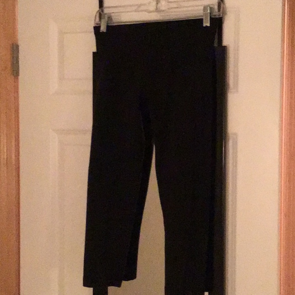 Wunder Under Cropped Luon fabric